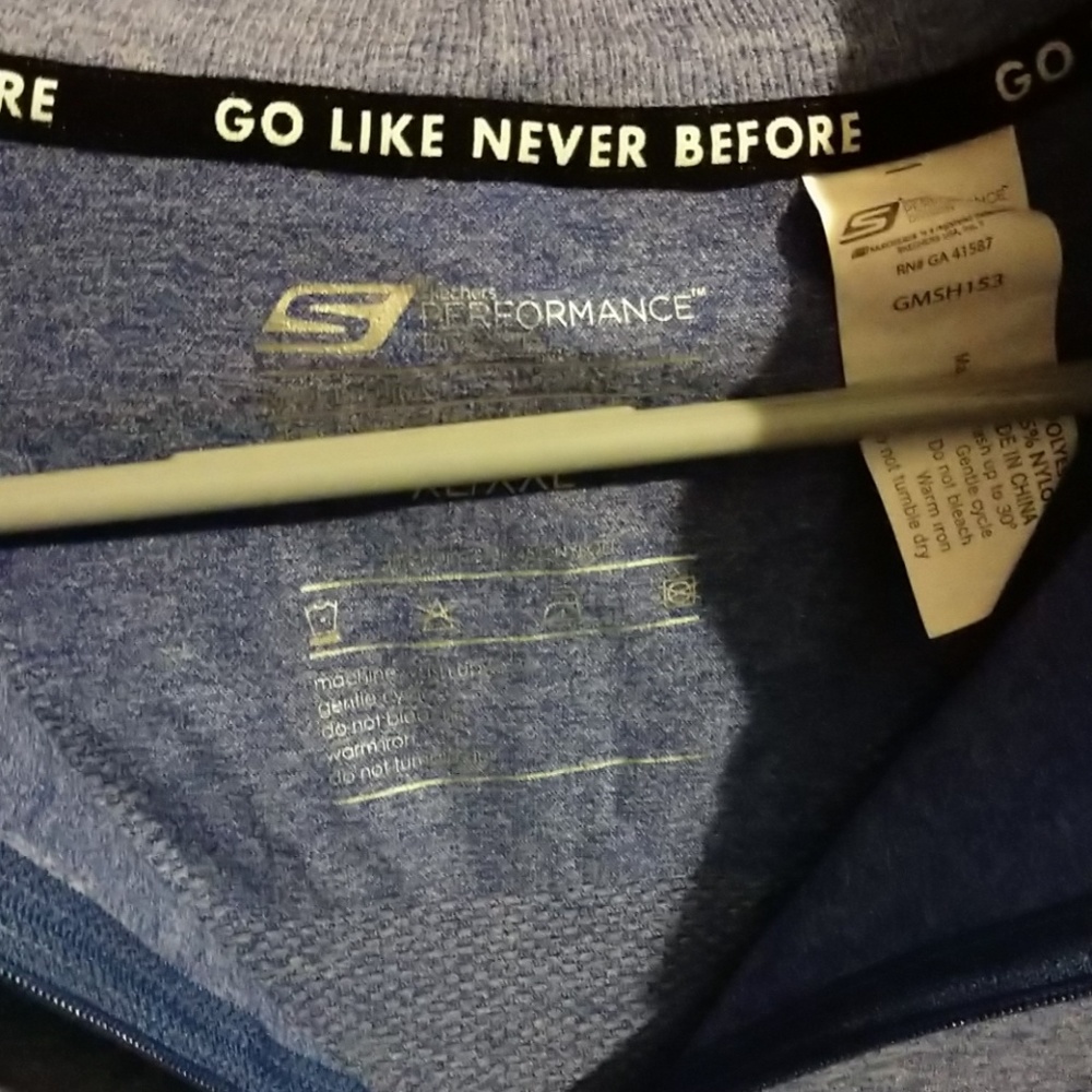 Shirt - Picture 3 of 4